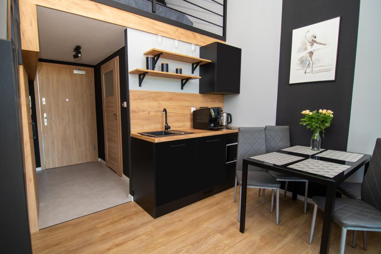 Studia Przy Lotnisku Od Wroclawapartament-Pl Exteriér fotografie